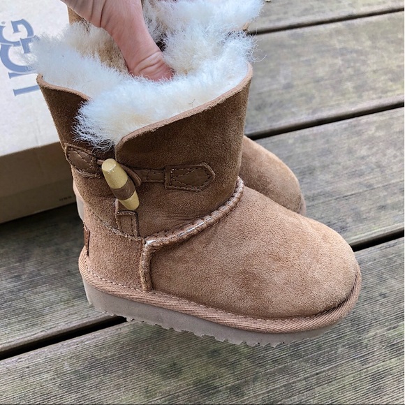 Ugg Australia Chestnut Ebony Toddlers Boots - Picture 3 of 7